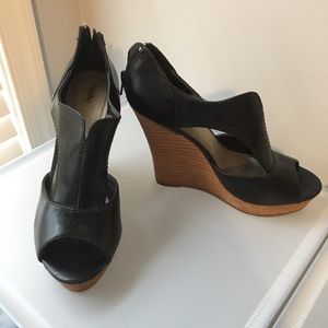 Black mossimo wedges